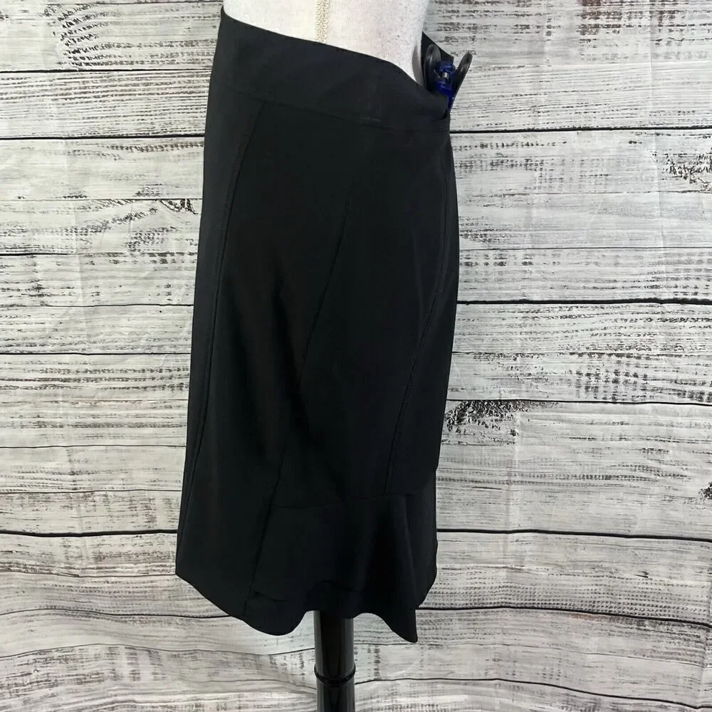 Express Design Studio Skirt sz 8 Classic Black Straight Knee Flared Back Career